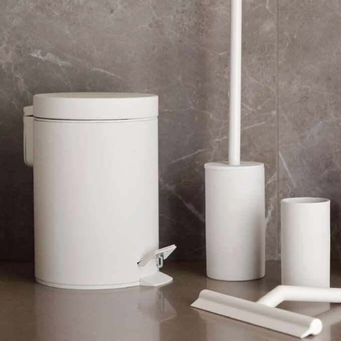 Šiukšlių dėžė SOLO balta, 3 l