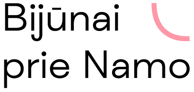 Bijūnai prie namo