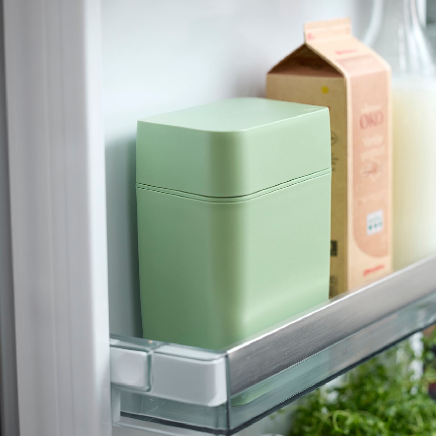 Dezute suriui rosti zalia saldytuve Sūrio dėžutė su pjaustykle Rosti žalia, šaldytuve