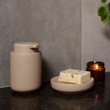 Muilo dozatorius Ume smelio interjere