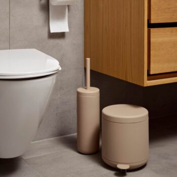 Tualeto sepetys Ume smelio interjere